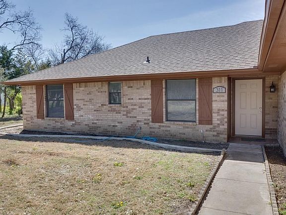 4th image of 311 W Gail Ln