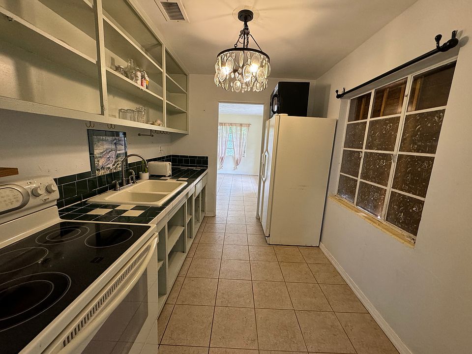 1st image of 1420 Elray Blvd