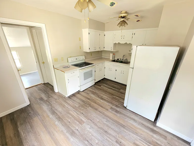 6913 Brint Rd — Photo 2