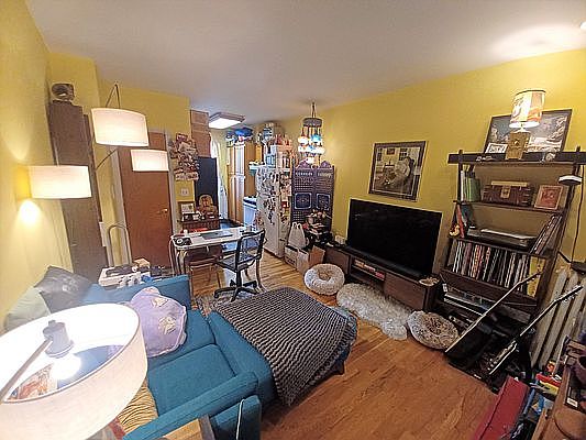 3rd image of 469 17th St APT 1R