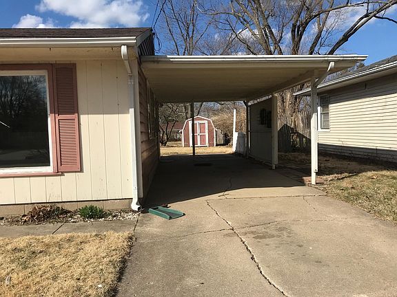 3rd image of 2621 W Kansas St