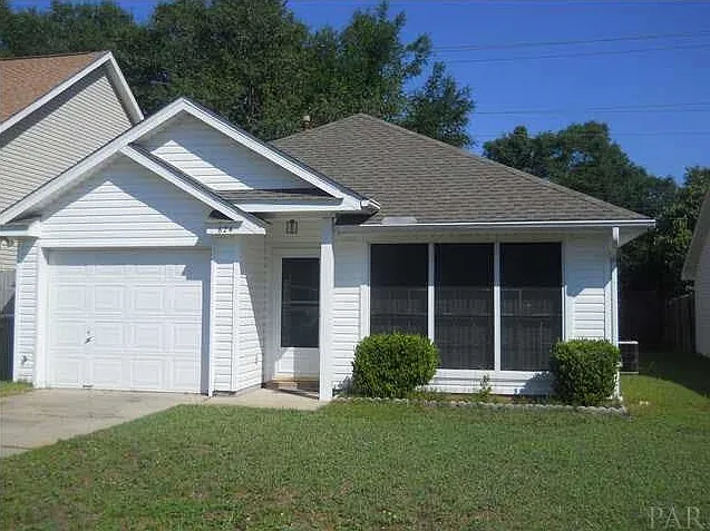 624 Eastwood Cir — Photo 1