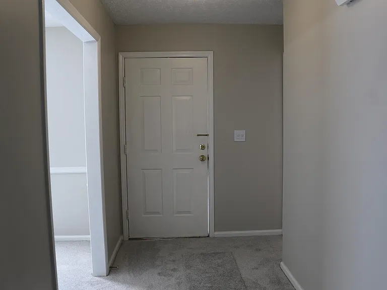 4900 Independence Blvd #11 — Photo 9