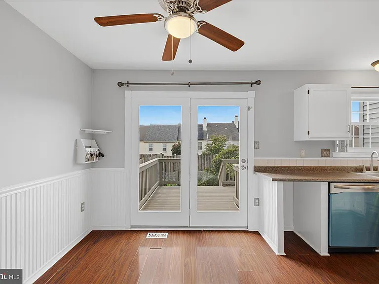 14519 Ravenscar Ct — Photo 12