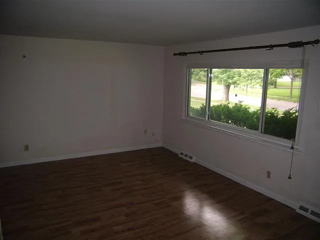 3018 Wilce Ave — Photo 7