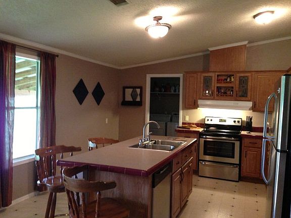 3rd image of 275 Saint Francis St