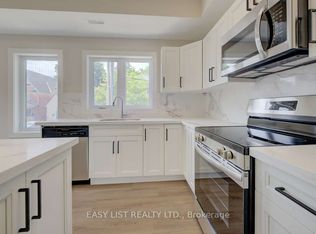 17 Peter St #4, Kitchener, ON N2G3J5