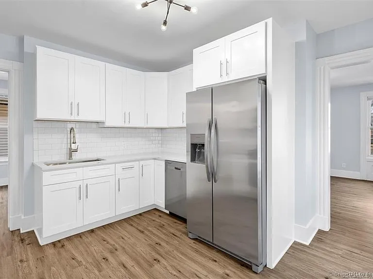 55 Admiral St #2 — Photo 9