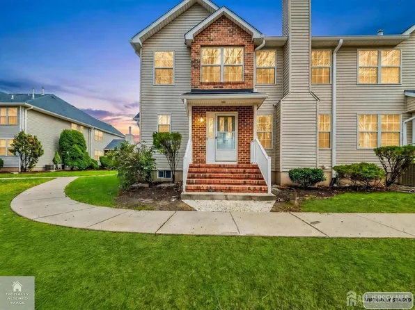 351 Bowler Ct, Piscataway, NJ 08854