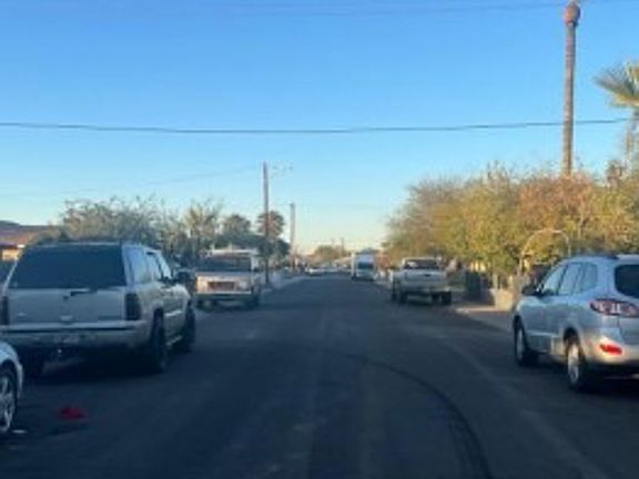 Exterior Neighborhood (street photo)