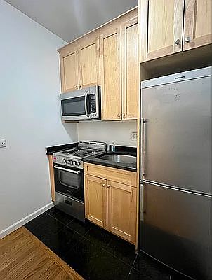 2nd image of 46 W 73rd St #1E