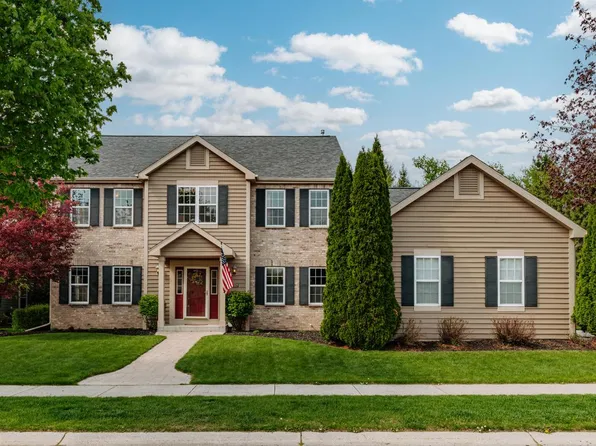 2966 Gateway AVENUE, Hartford, WI 53027