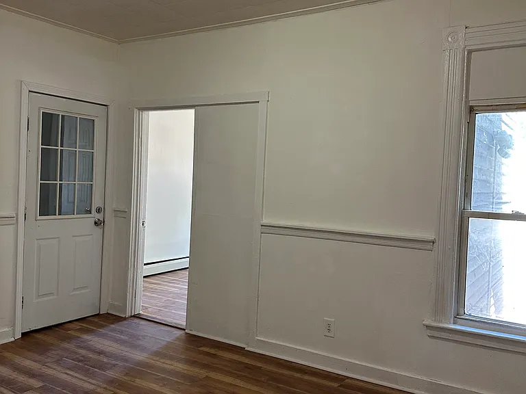 186 James St #1 — Photo 4