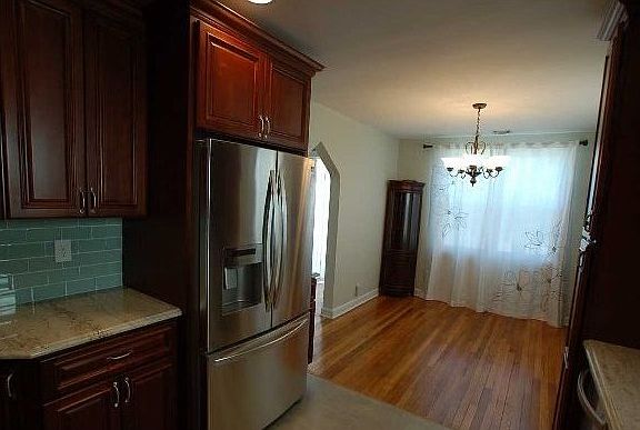 4th image of 520 N 7th St
