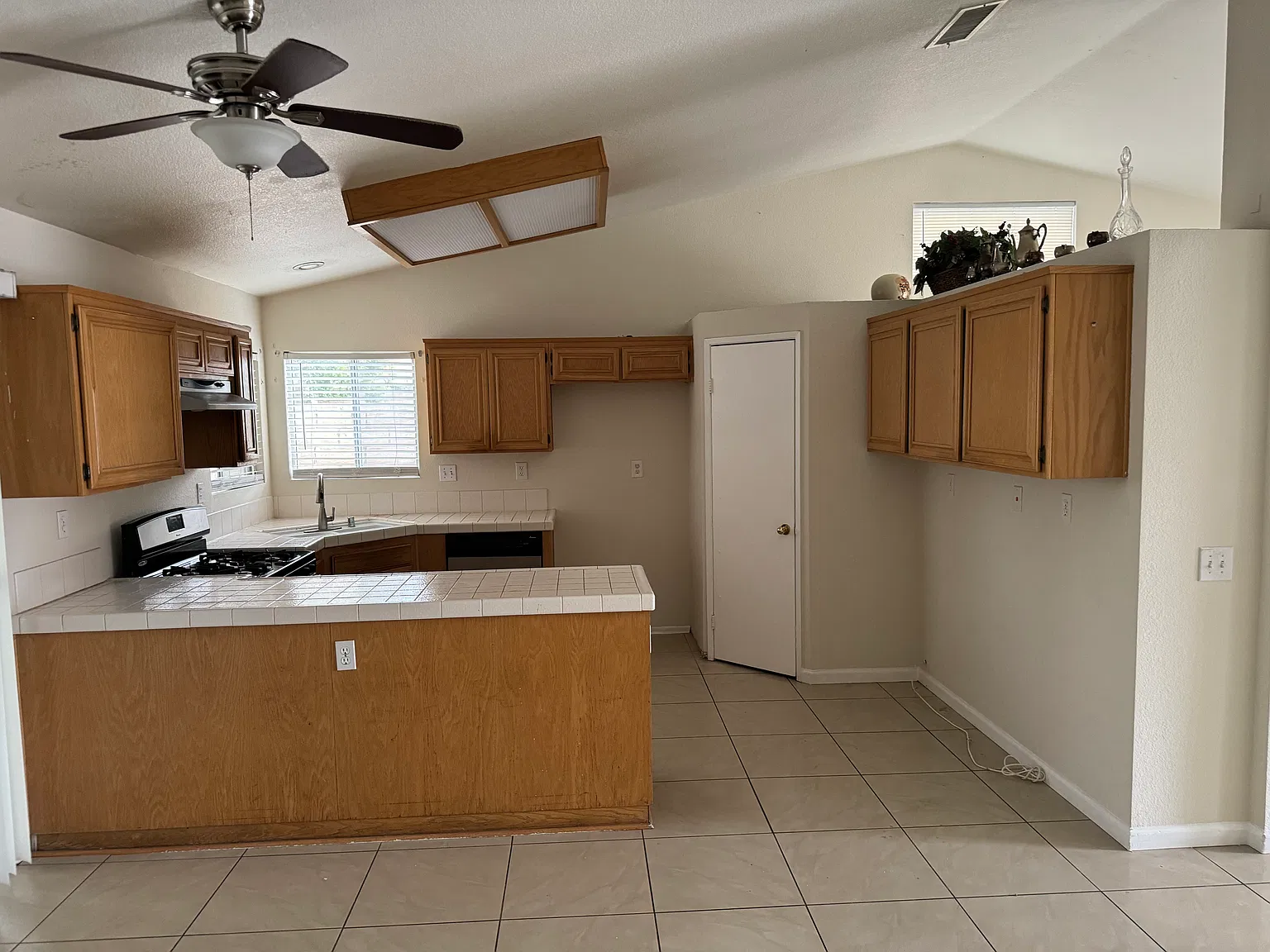 37612 Teal St — Photo 3