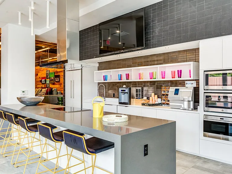 Mission Lofts — Photo 19