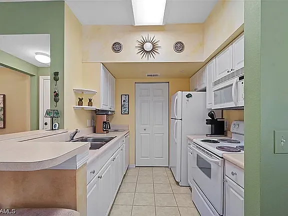 11400 Ocean Walk Ln #112 — Photo 6