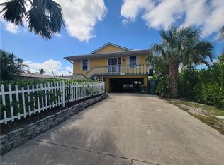 2700 Gulfview Dr, Naples, FL 34112