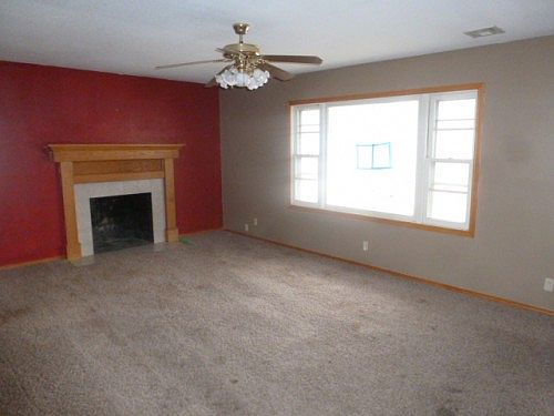 2nd image of 1424 W Olive Ave