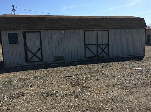 2nd image of 215 Wilton Ave