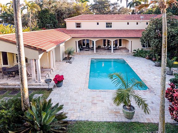 5th image of 4867 SW 82nd St