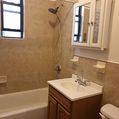 Rented by Aamen Realty | media 6