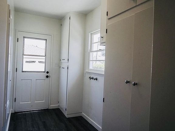 3rd image of 6120 Camellia Ave