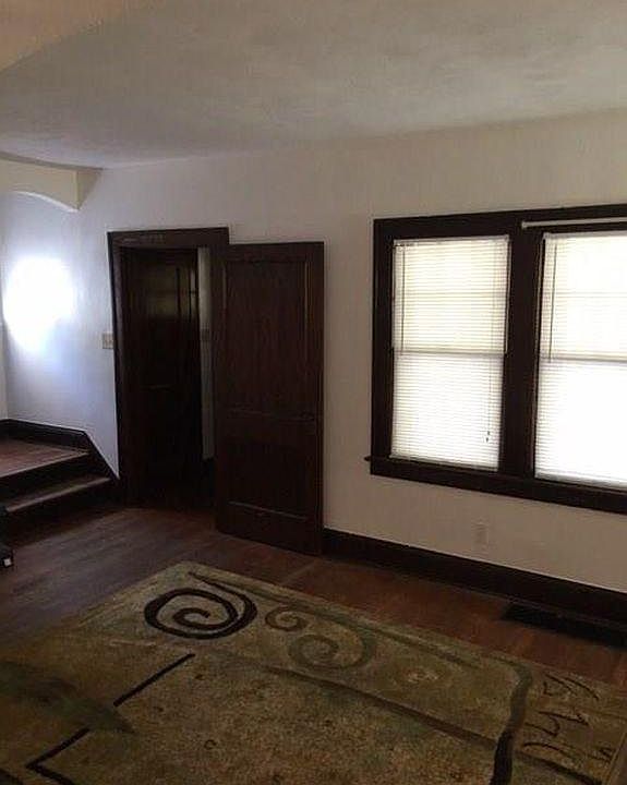 2nd image of 869 Aberdeen St