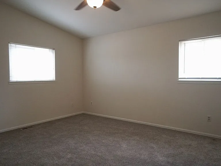 2205 Parliament Dr — Photo 17