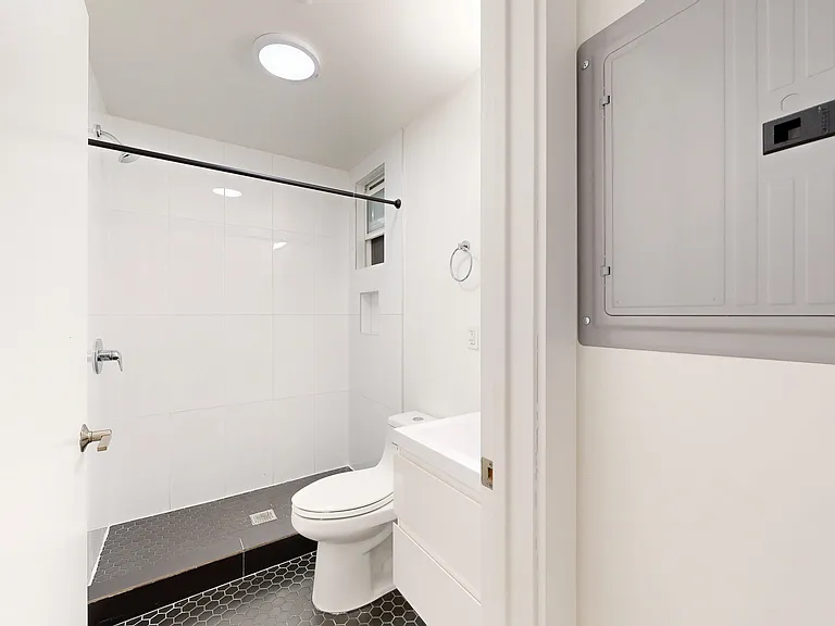869 Sutter St #107 — Photo 9