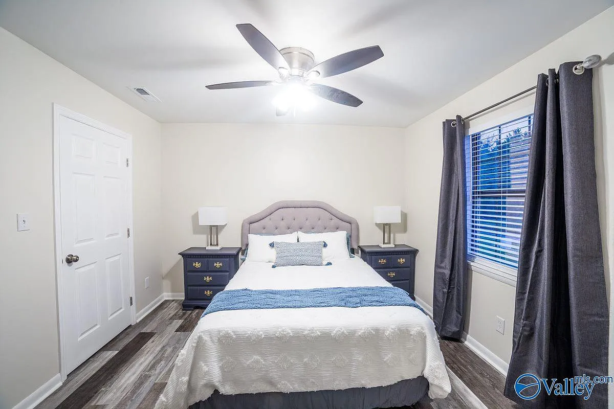 2 bed, 1.0 bath, 720 sqft, $895 — Photo 4