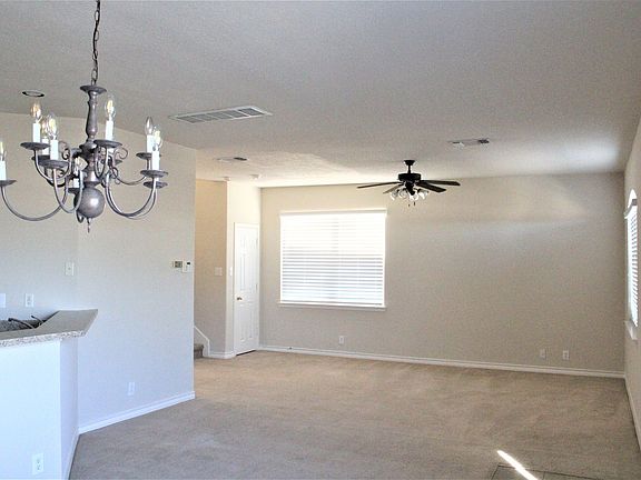 2nd image of 625 Meadow Arbor Ln