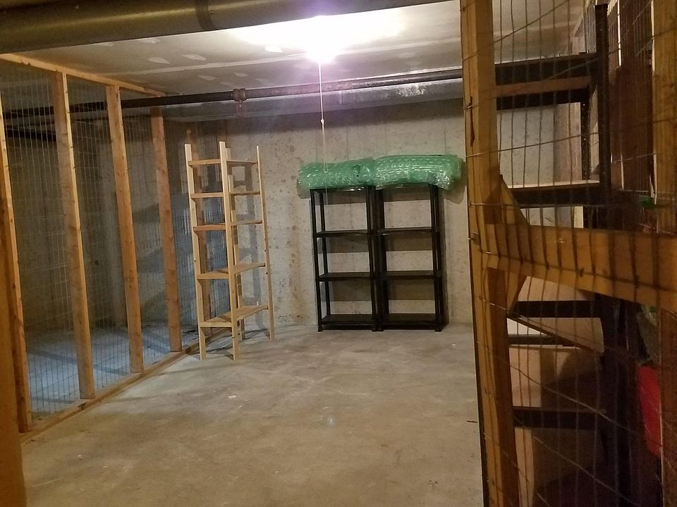 2nd image of 4517 W Bancroft St APT 6