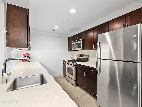 3rd image of 1885 Lexington Ave APT 7C