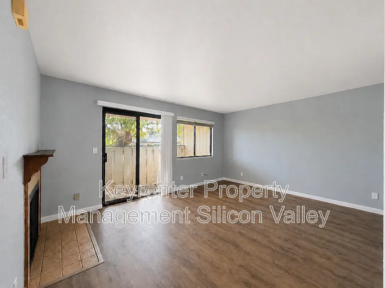 1418 Capurso Way — Photo 3