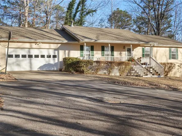 318 Hardwood Dr, Cleveland, GA 30528