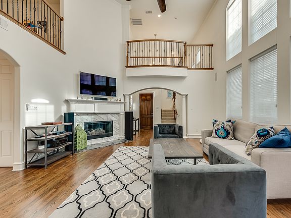 2nd image of 4321 Castle Rock Ct