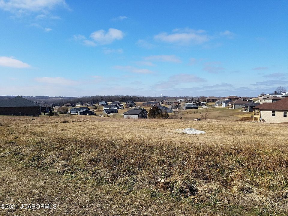 2nd image of 202 Pioneer Trail Dr