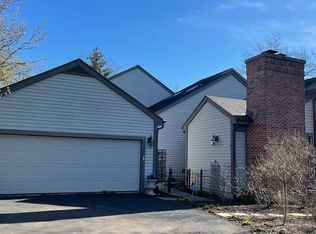 80 Warrington Dr, Lake Bluff, IL