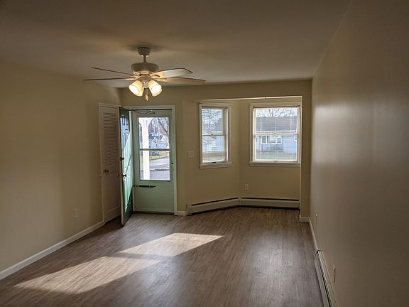 3rd image of 264 W 18th St #B