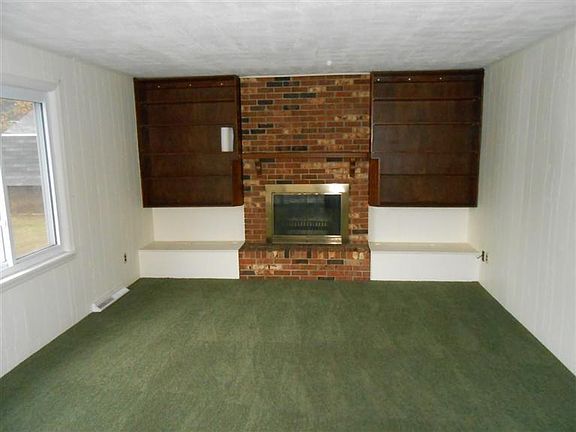 5th image of 5711 Shady Hollow Ln