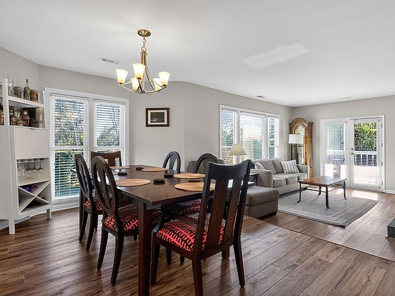 5th image of 1000 Brighthurst Dr Unit 205