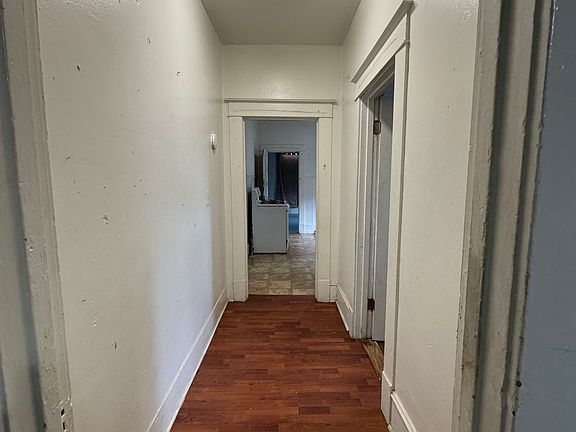 4th image of 114 Egan St