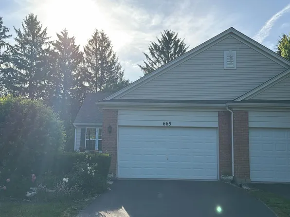 665 S Essington Dr, Round Lake, IL 60073