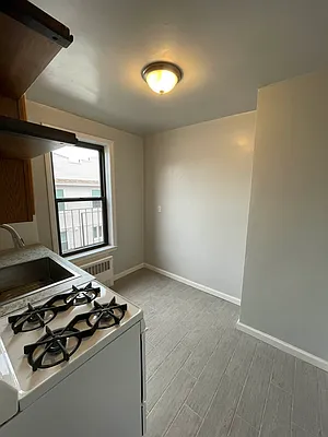 Rented by Pear NYC LLC | media 21