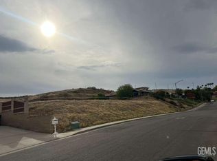 707 Vista Via Dr, Taft, CA
