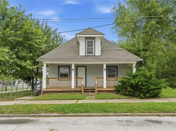 11208 Chicago Ave, Sugar Creek, MO 64054
