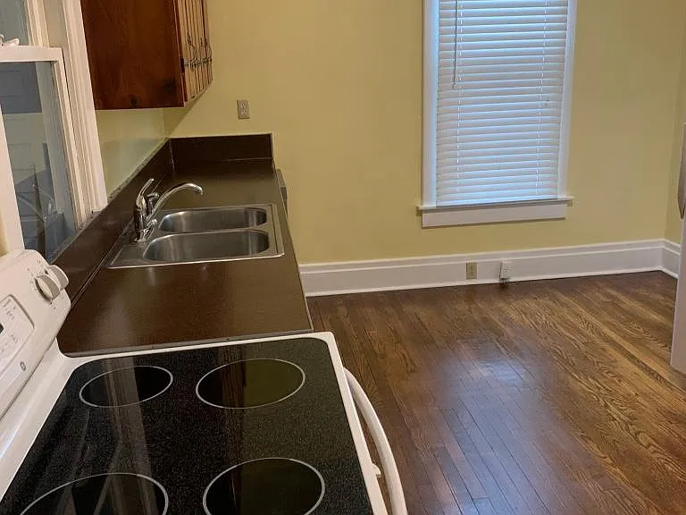 1037 Sharpe Ave — Photo 10