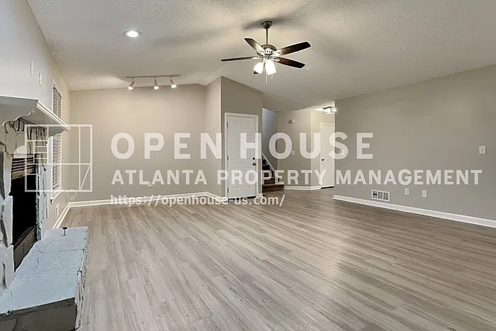 3 bed, 2.0 bath, 1706 sqft, $2,090 — Photo 4