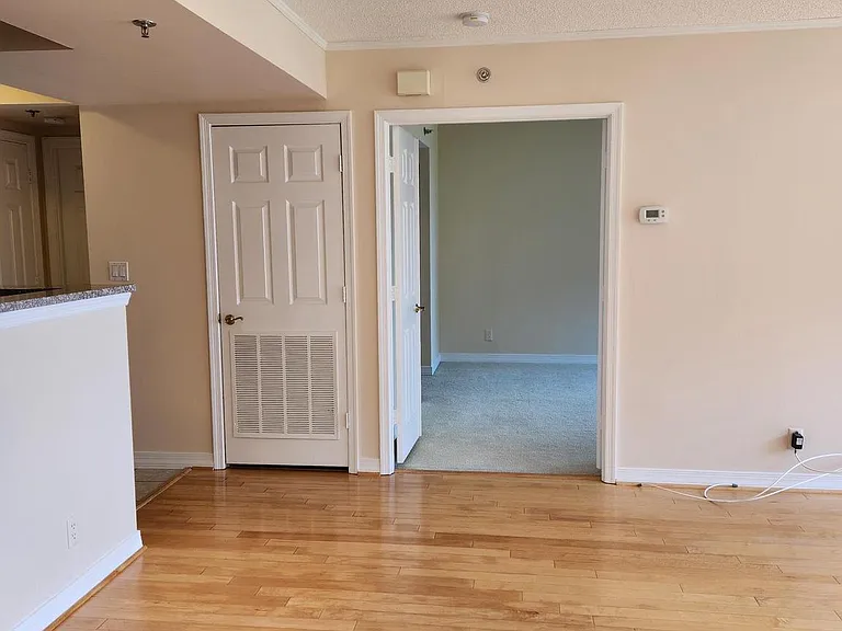 5809 Nicholson Ln #304 — Photo 13
